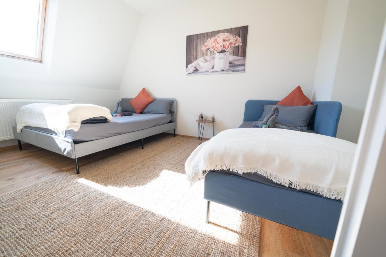 Fullhouse - - F45 - Smarttv - Nespresso Apartment Zwickau